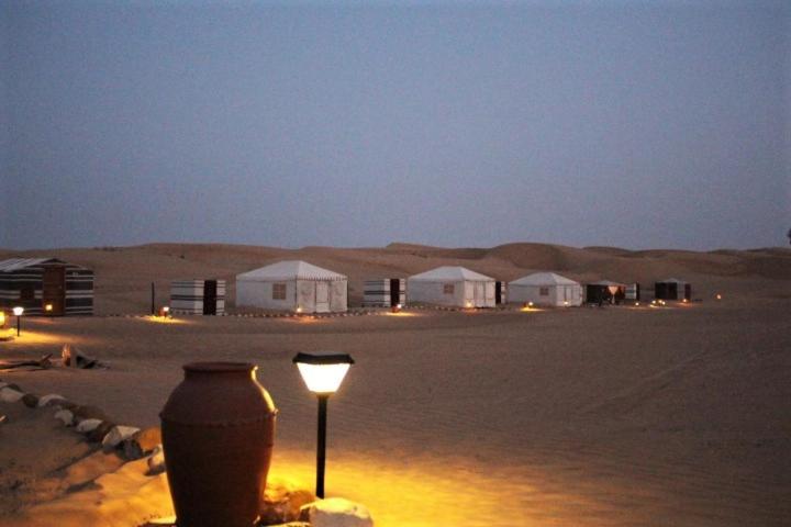 Legend Desert Camp Fulayj al Masha'ikh Extérieur photo